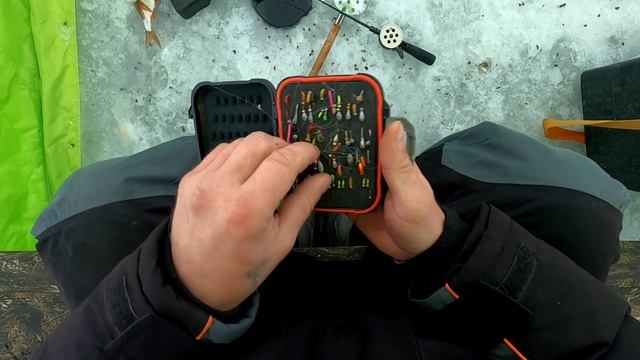 Рыбалка по ПЕРВОЛЕДЬЮ/Отборная РЫБА сошла с УМА!/На две удочки трудно успеть ПОДСЕЧЬ! смотреть онлайн