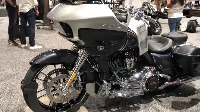 New CVO Road Glide 2019 -New models Harley-Davidson 2019 in San Diego смотреть онлайн