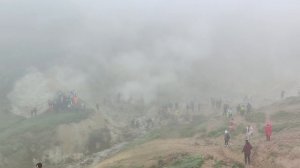 Долина геотермальных источников у подножия Мутновского вулкана на Камчатке