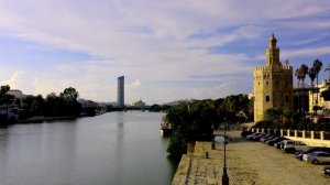 Timelapse - Sevilla, Rio Guadalquivir, Torre del Oro y Puente de Triana