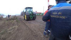 Заводим гусеничный трактор Волгарь после многолетнего простоя  Трактор 1988 года