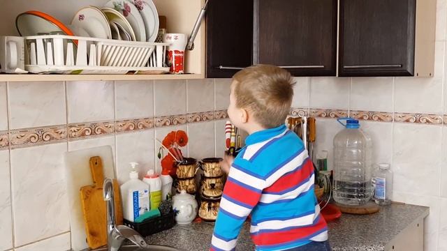 гигантский Чупа Чупс на палочке. смотреть онлайн