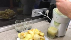 Соковыжималка Philips  . Сколько сока из 1 кг яблок . Как сделать яблочный сок .