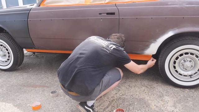 The Full Respray - Mercedes W123 Restoration смотреть онлайн