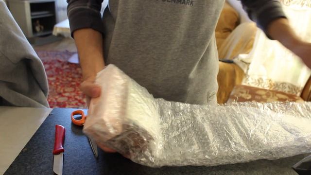 Посылка с ebay - Крем и гель с экстрактом улитки Mizon. смотреть онлайн