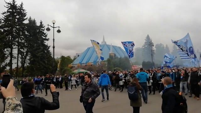 26052019 Старт праздничного прохода. Болельщики Зенита.mp4 смотреть онлайн