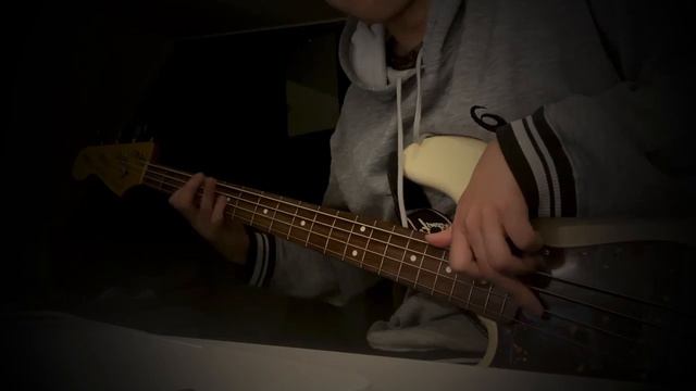 Eddie Higins - Blue Bossa Bass Cover смотреть онлайн