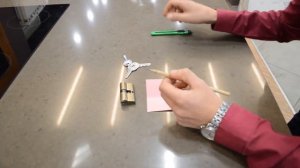 Смазка цилиндра для замка