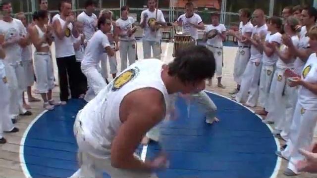 Летний лагерь капоэйра. Training capoeira. Camp 2009 Capoeira Ukraine смотреть онлайн