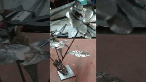 цветы из металла. тюльпан, ромашка, лилия