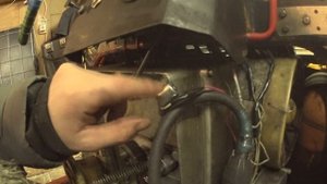 Первая поломка бурана.Стреляет в глушитель и карбюратор,не работает один цилиндр.