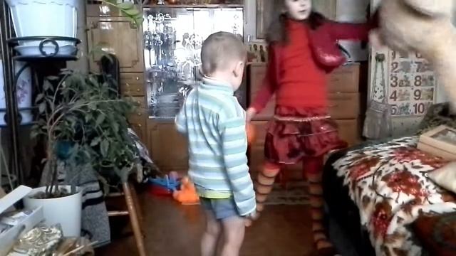 Сказка колобок. Настя 6 лет и Никита 2 года смотреть онлайн