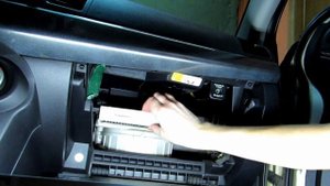 Как заменить салонный фильтр Митсубиси Лансер 10