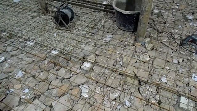 Цокольный этаж своими руками,маяки из арматуры для стяжки. Ground floor with your own hands.