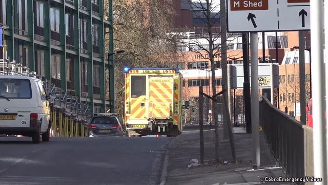 New British Transport Police + Fire Trucks, Police Cars & Ambulances responding with siren & lights смотреть онлайн