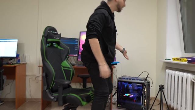 ОБЗОР ОФИСА ШОКА // ЗАЧЕМ МНЕ ОФИС + КОМПЬЮТЕР ЗА 300.000 РУБЛЕЙ ОТ HYPERPC смотреть онлайн