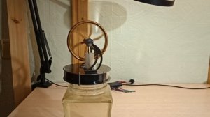 Низкотемпературный двигатель Стирлинга.