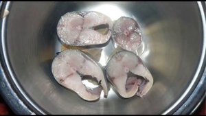 Тушеная скумбрия. Нежнейшая и очень вкусная.