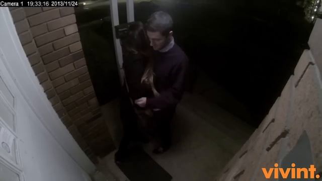 ФрендЗона случайная съёмка с камеры наблюдения у подъезда Friend Zone Security Camera смотреть онлайн