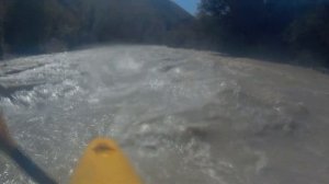 каякинг в Киргизии, сплав по горной реке Чён-Кемин