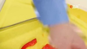 Как правильно нарезать сладкий ПЕРЕЦ / мастер-класс от шеф-повара / Илья Лазерсон / Полезные советы