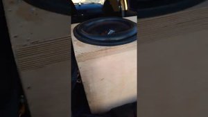 Урал ТТ 15  , 27hz жесткий ход динамика.