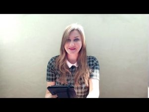 Мария Балыкова читает рассказ "20 батончиков"