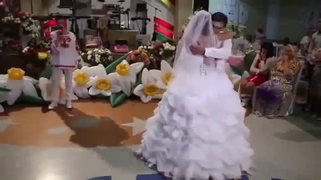 Невероятно красивый свадебный танец Танец отца и дочери на свадьбе смотреть онлайн