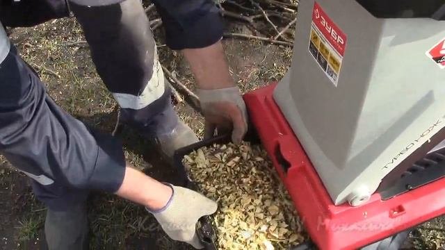 ВЕСНА.  Полезные мелочи. Садовый измельчитель Зубр.
