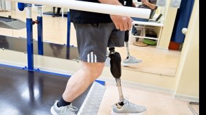 Протез ноги: гидравлическая стопа и микропроцессорные коленные модули