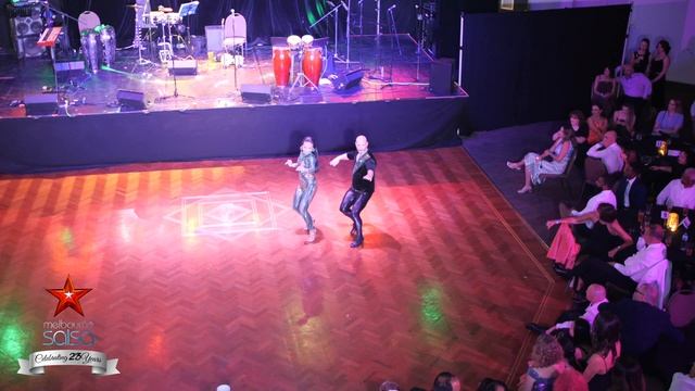 Melbourne Salsa - Juiz & Danny Bachata Pro-Am Student performance ShowTime 2022 смотреть онлайн