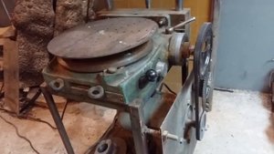 Самодельный фрезерный станок по дереву, Homemade vertical wood milling machine,自己作られた縦の木製のフライス盤