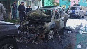 На Тухачевского сгорел Икстрейл.