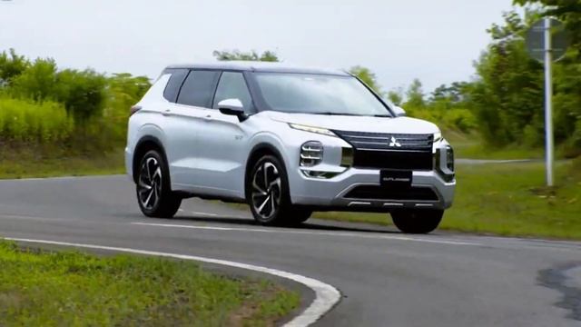 Кроссовер с брутальной внешностью Митсубиси Аутлендер 2022 СКОРО В РОССИИ от 1900000 руб! смотреть онлайн