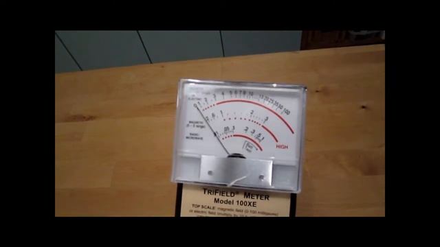 TRIFIELD 100XE ELF ElectroMagnetic Radiation (EMF/EMR) meter video review смотреть онлайн