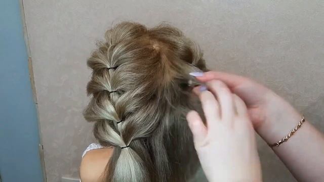 Простая и очень стильная прическа 2023 года / Учебник по прически смотреть онлайн