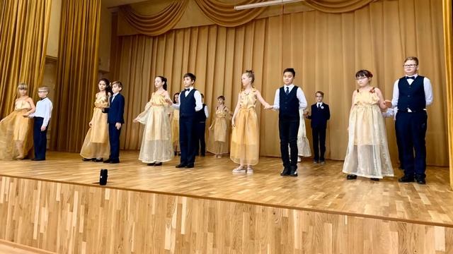 "Осень". Литературно-музыкальная композиция. 5-Д класс смотреть онлайн