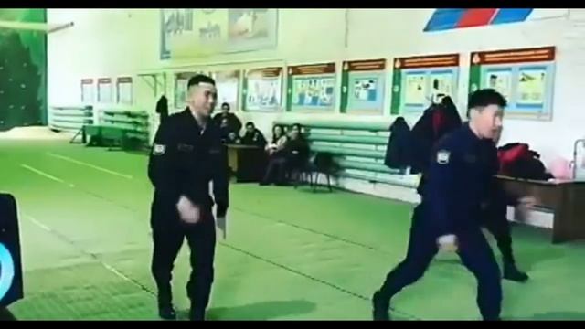 Миссис Гаррисон - Мусора е..бут друг друга в ж..опу смотреть онлайн