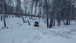 Гора, где берут хода. Джипы в снегу. УАЗ и Нива по снегу