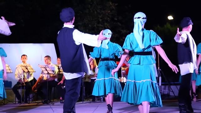 Вокально-хореографический ансамбль "Таврия" им. Л. Д. Чернышевой