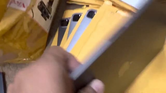 iPad Used Original Stock Good Condition Best Price At DUBAI смотреть онлайн