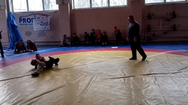 Городской турнир Шостка Борьба за второе место. 29кг. смотреть онлайн