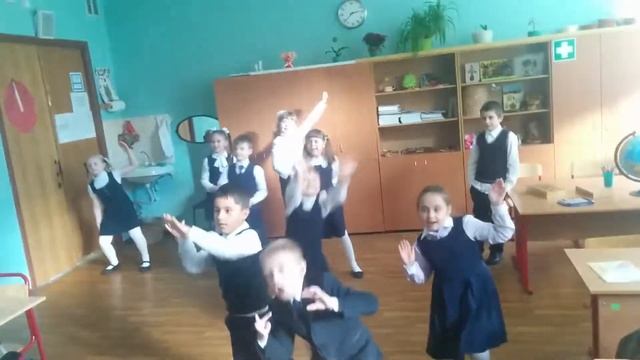 Динамическая пауза в 1-Д классе смотреть онлайн