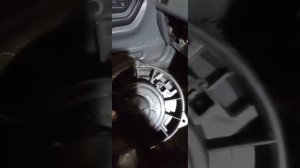 Дедушка ставил магнитолу, что могло пойти не так...