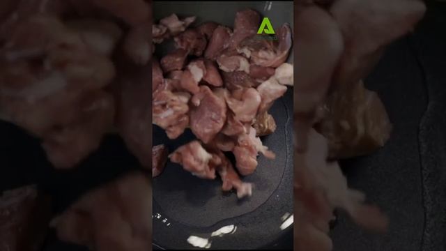 Гуляш из свинины с гречкой по-купечески