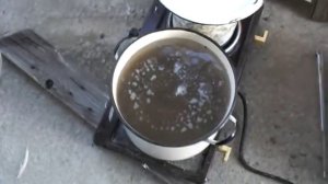 Ощипывание перепелов на перосъёмной машине. Plucking birds.