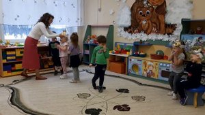 Подвижная игра "День Ночь".