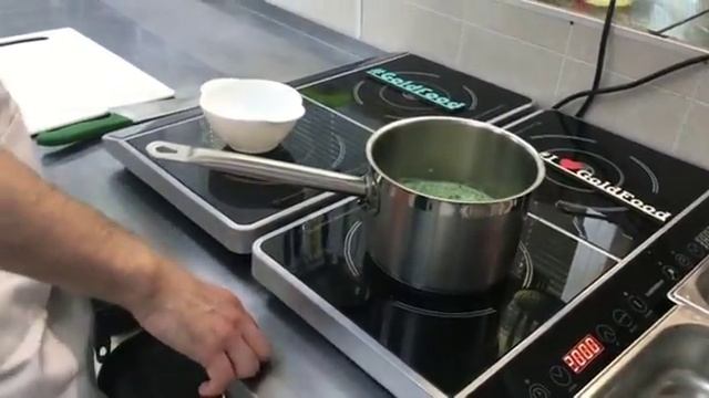 Крем суп из Шпината, Брокколи и Цветной капусты от GoldFood смотреть онлайн
