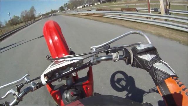 XR100 Wheelie смотреть онлайн