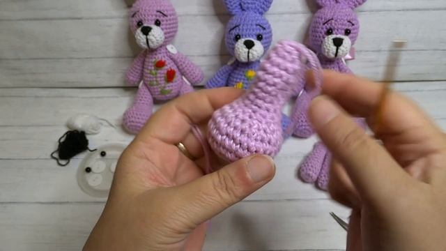 Как связать зайчика крючком.  МК по вязанию игрушки.